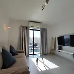 Spinola Bayview Apartment