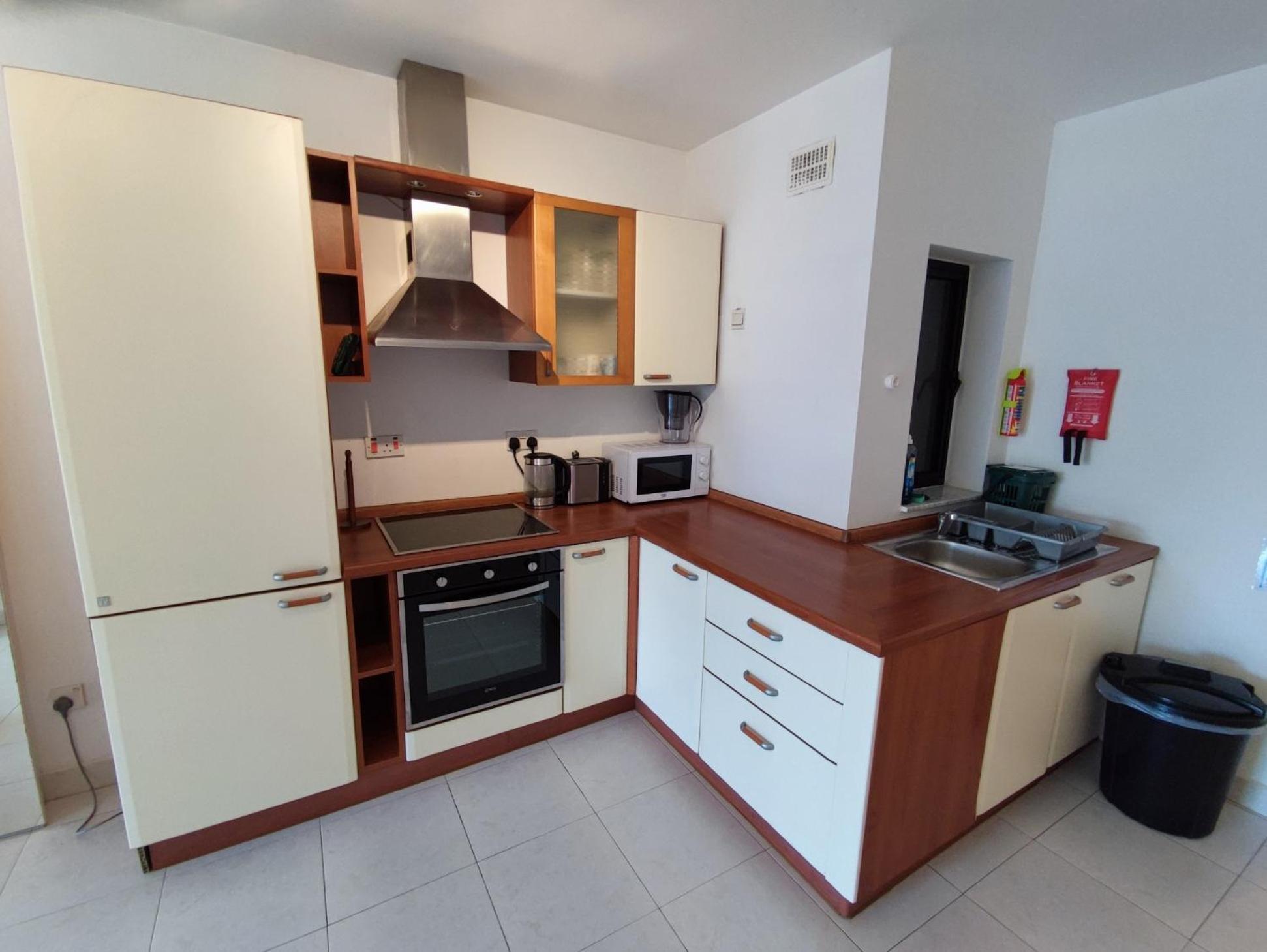 Spinola Bayview Apartment *