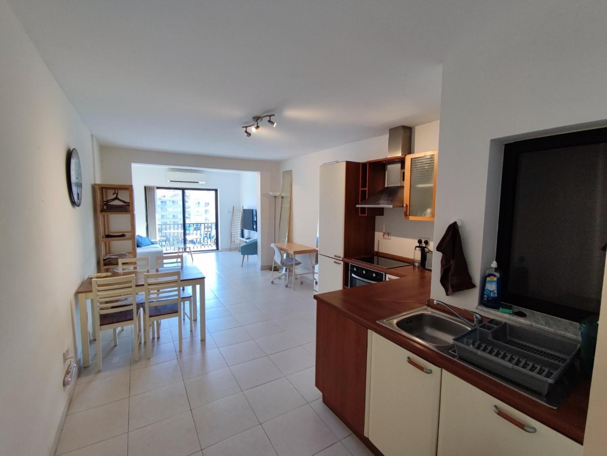 Spinola Bayview Apartment *